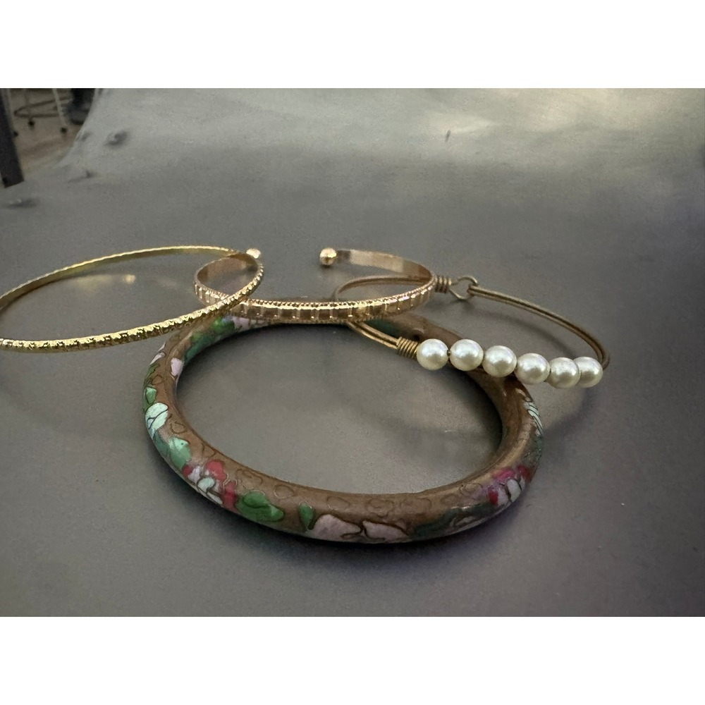 Vintage Cloisonne Floral Bangle Faux Pearl Wire & Gold Tone Bracelet Set 4pc